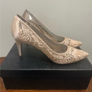 Adrianna Papell Hazyl blush  Lace Heels NEW 8.5